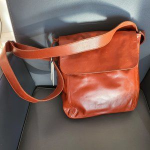 Softest leather crossbody bag by m0851 Canada